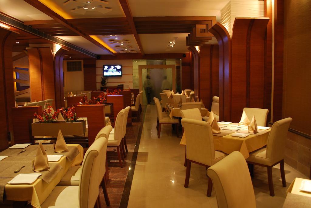 גווהטי Hotel Millennium מראה חיצוני תמונה