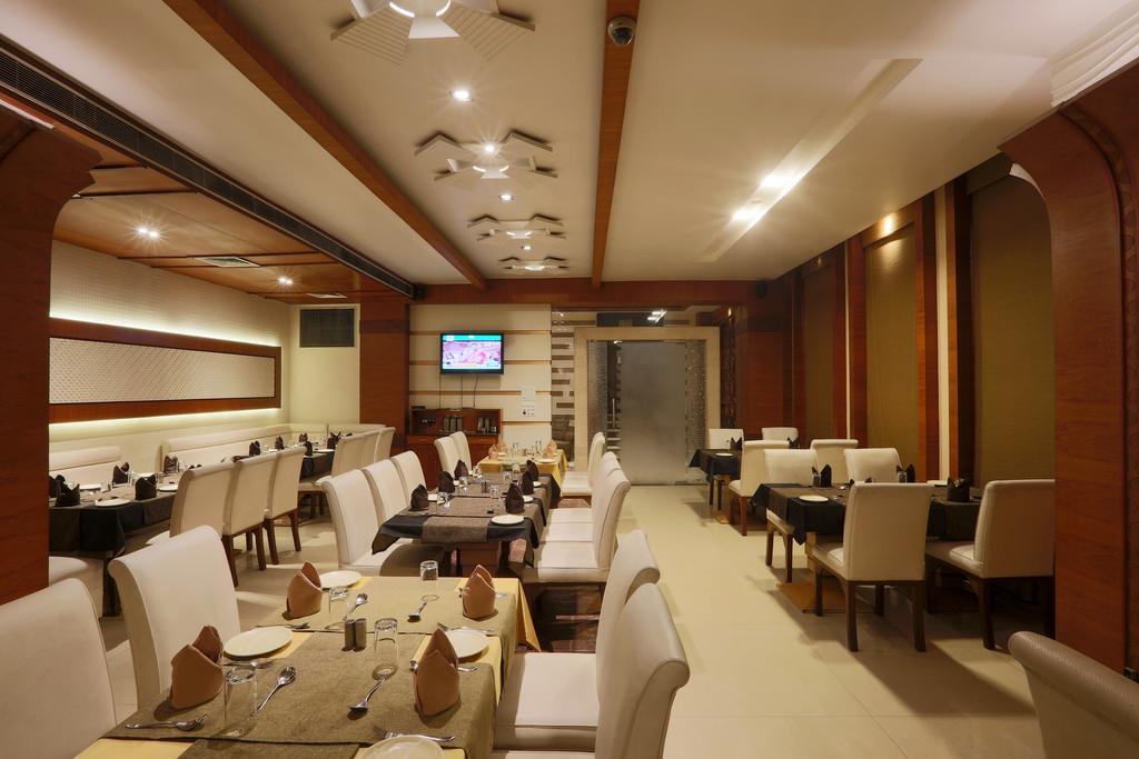 גווהטי Hotel Millennium מראה חיצוני תמונה